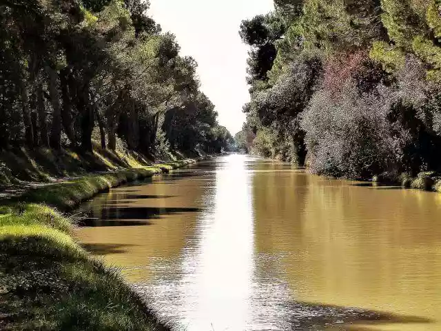paysage canal Aude Pays Cathare